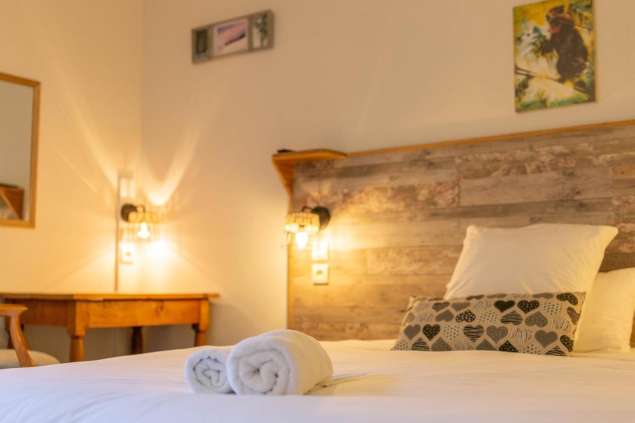 L'Escale Hotel Châtel Екстериор снимка