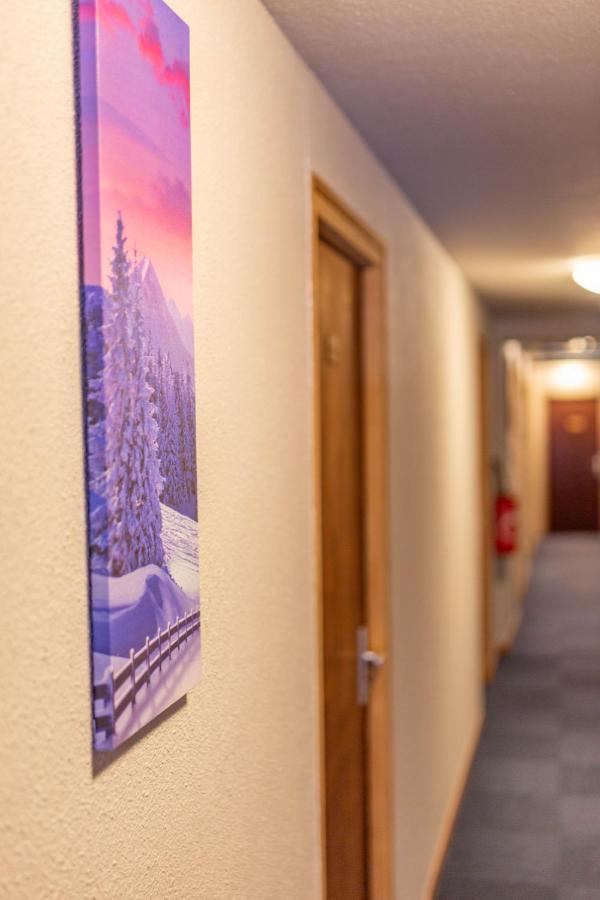 L'Escale Hotel Châtel Екстериор снимка