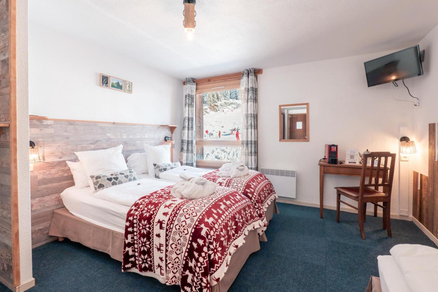 L'Escale Hotel Châtel Екстериор снимка