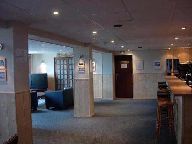 L'Escale Hotel Châtel Екстериор снимка